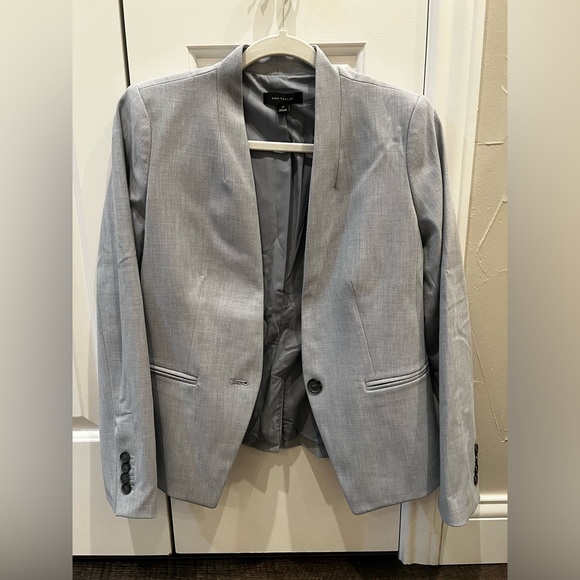 EUC - Ann Taylor The Petite High Rise Side Zip Straight Pant in Bi-Stretch - Picture 5 of 8